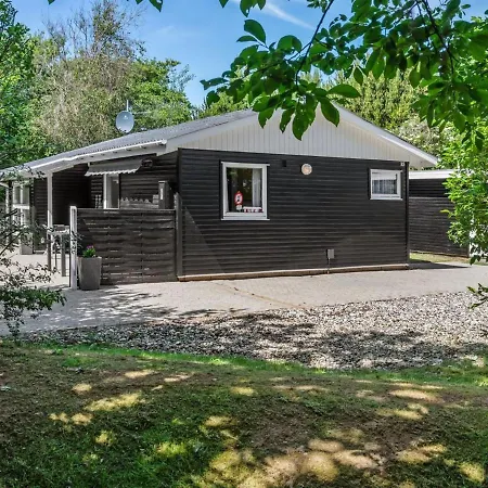 Prázdninový dům Sanni - 1-6km From The Sea By Interhome *